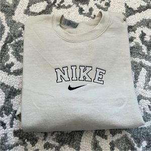 Classic Nike Spellout Crewneck